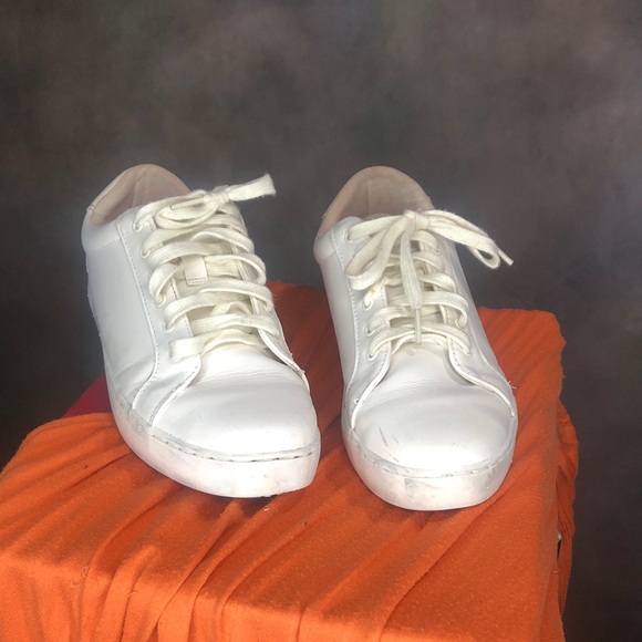 Banana Republic Shoes - Banana Republic Classic White Sneakers